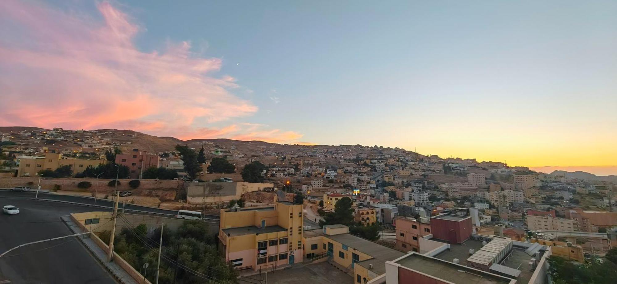 Cleopetra Hotel Вади Муса Экстерьер фото