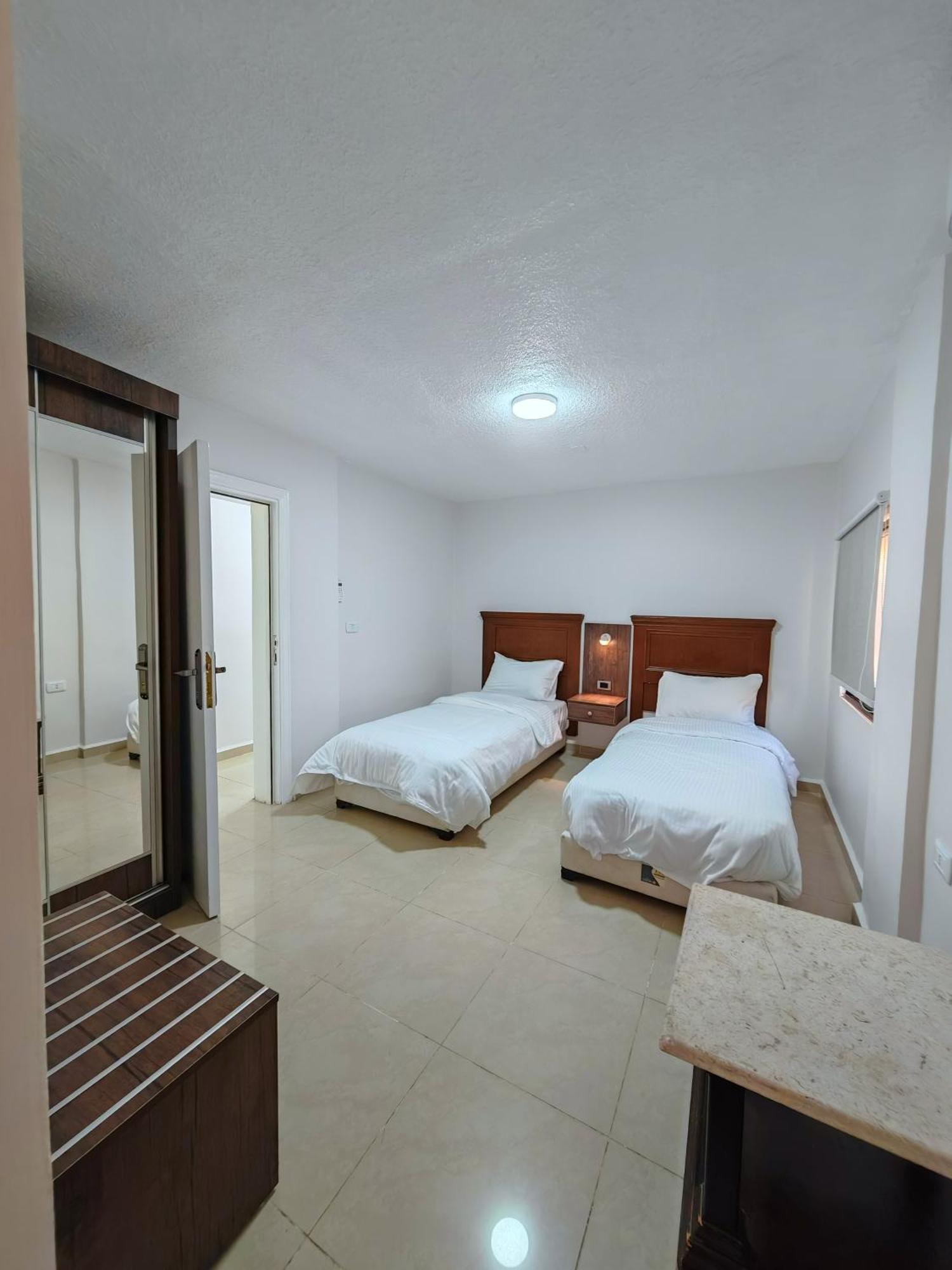 Cleopetra Hotel Вади Муса Экстерьер фото