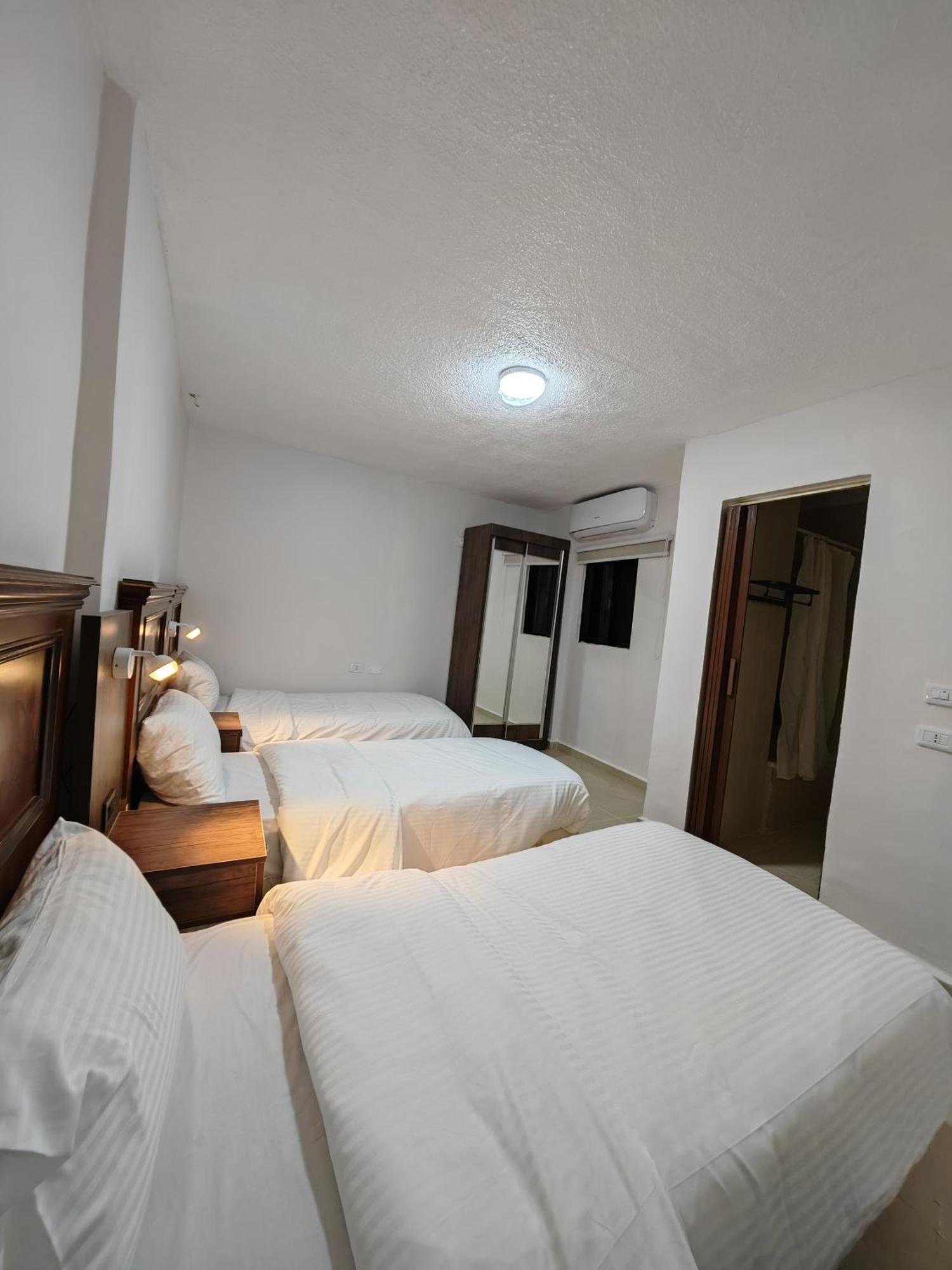 Cleopetra Hotel Вади Муса Номер фото